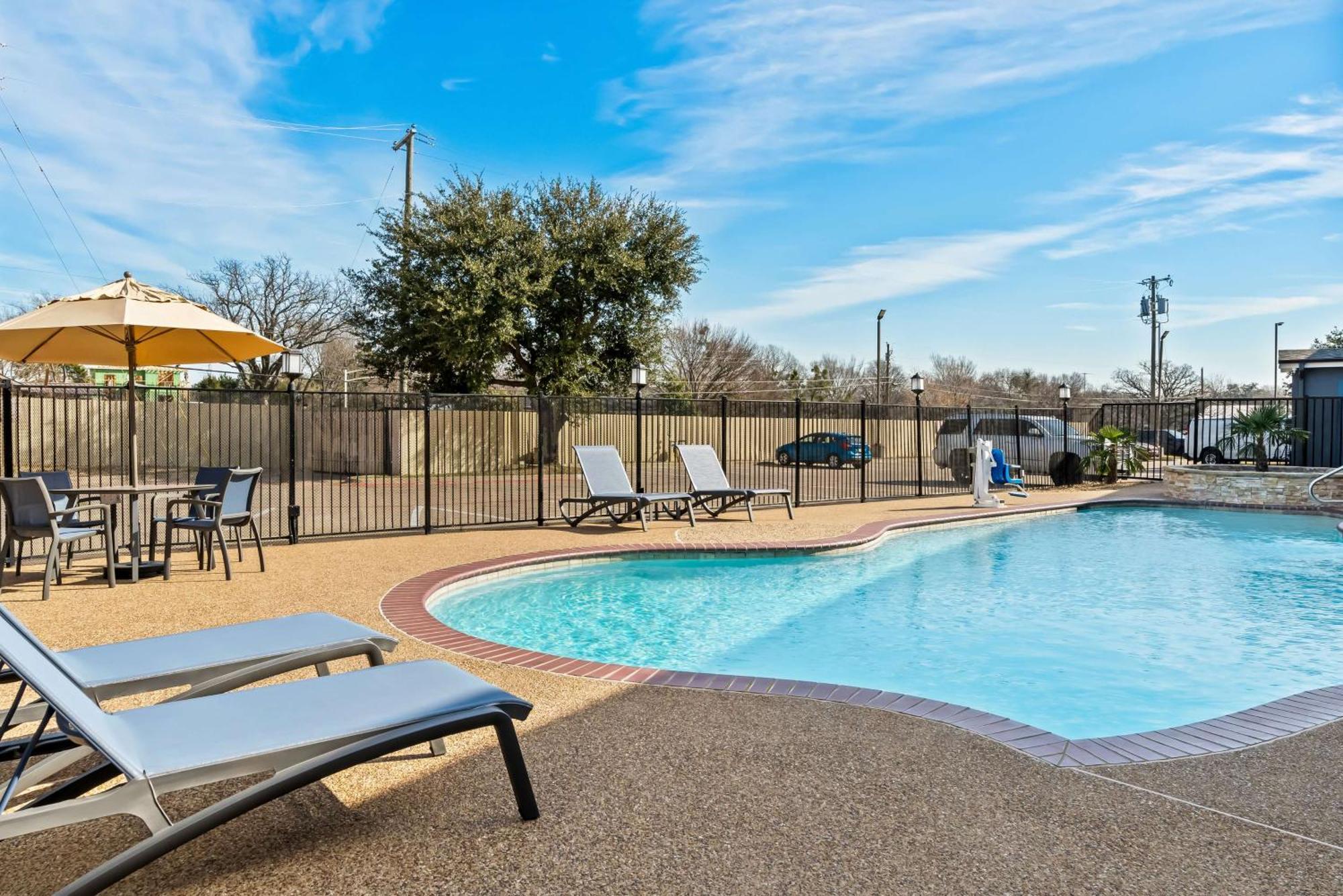 Best Western Executive Inn Seagoville Εξωτερικό φωτογραφία